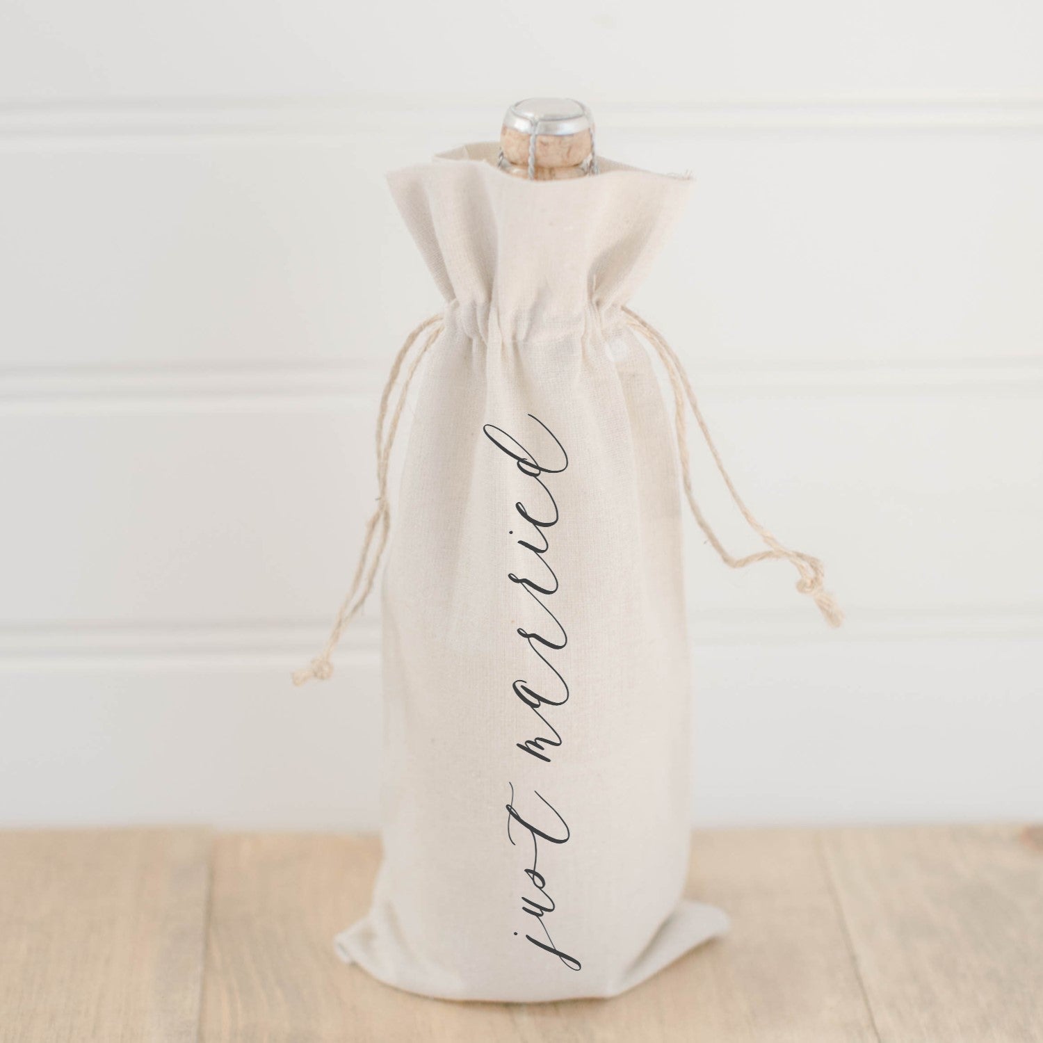 Just Married Wine Bag | Magenta Chloe