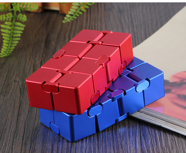 Decompresses Relax Toys Stress Relief Toy Metal Infinity Cube