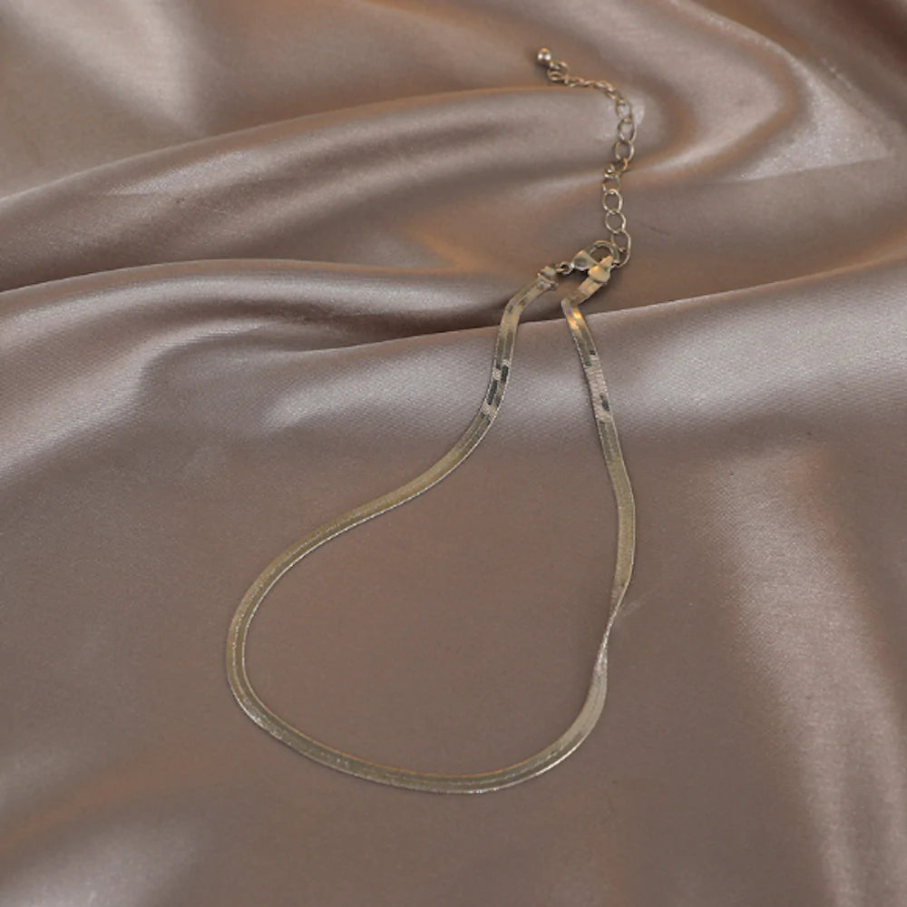 Womens Herringbone Chain Necklace