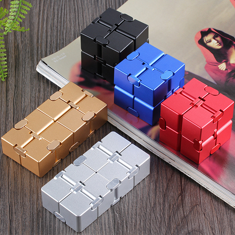 Decompresses Relax Toys Stress Relief Toy Metal Infinity Cube