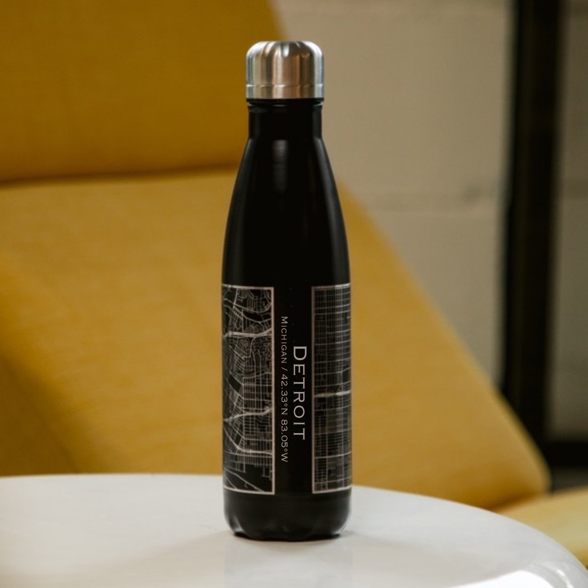 Detroit - Michigan Engraved Map Insulated Bottle in Matte Black | Cyan Castor