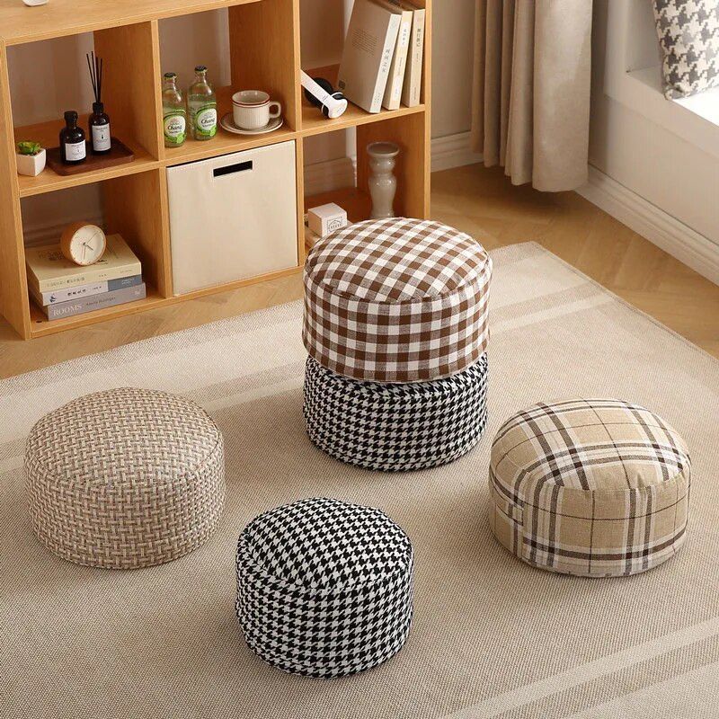 Chic Lattice Round Stool