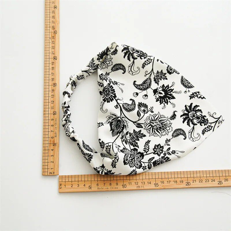 Elegant Triangle Tree Branch Print Bandana