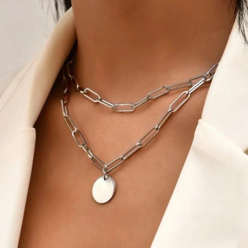 Elegant Metal Chain Round Pendant Necklace