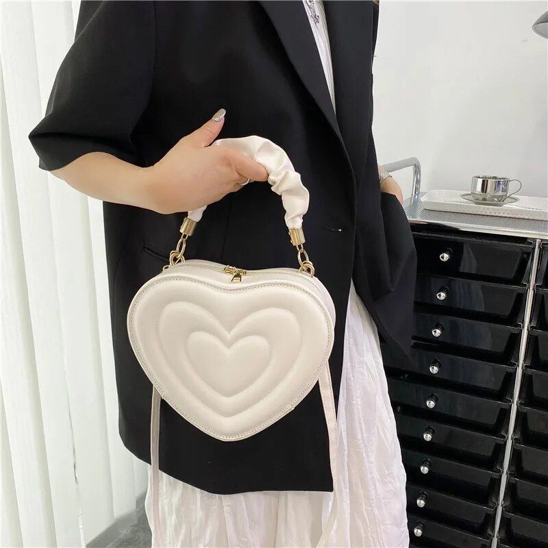 Chic Summer 2023 Heart-Shaped PU Leather Shoulder Bag for Women