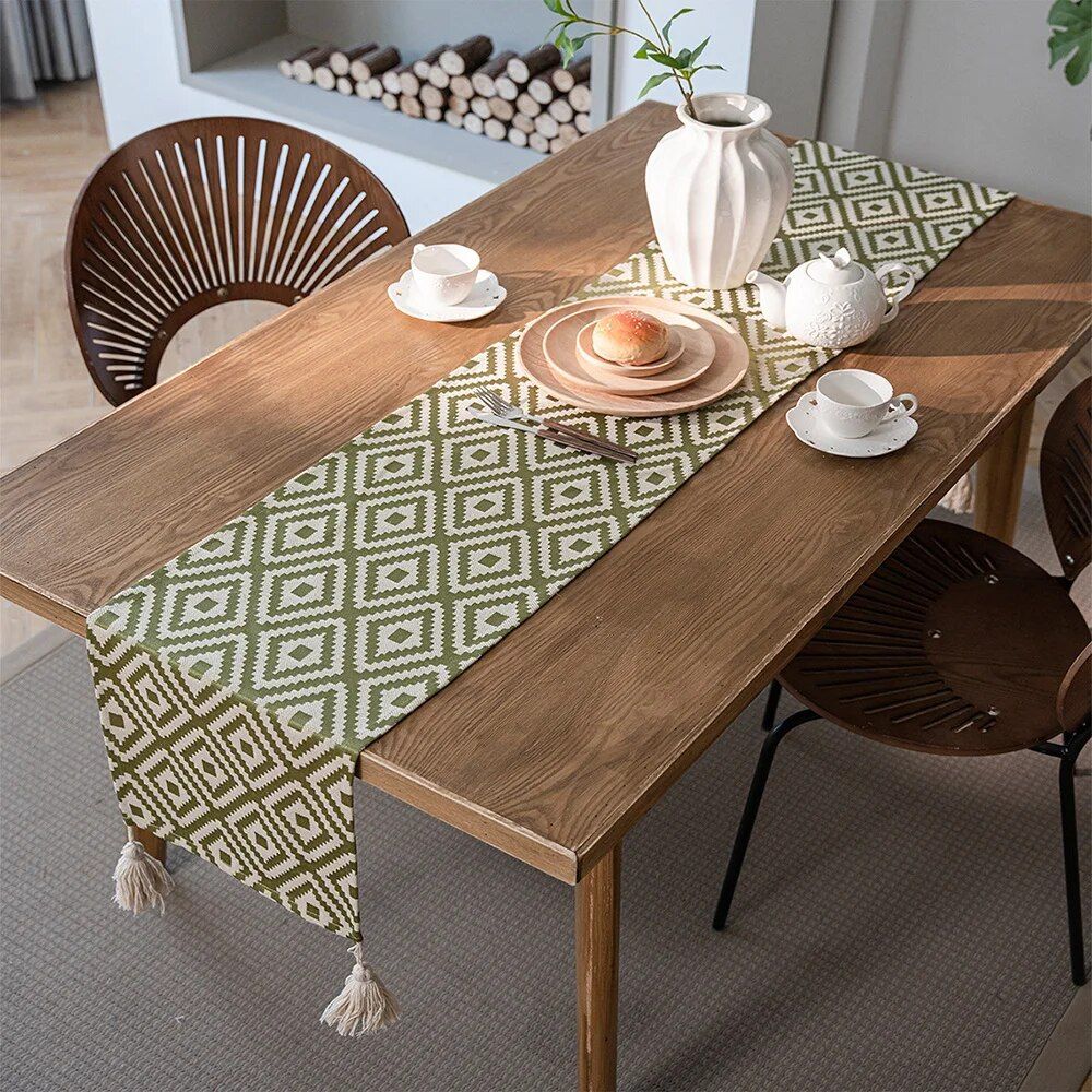 Elegant Nordic Jacquard Table Runner with Geometric Tassel Design