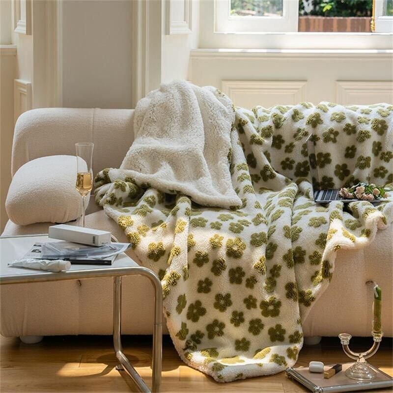 Luxurious Double-Sided Plush Floral Bedspread & Sofa Throw