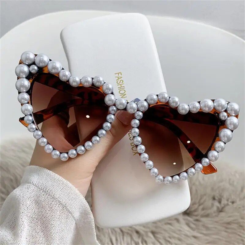 Chic Pearl-Embellished Heart-Shaped Sunglasses for Women