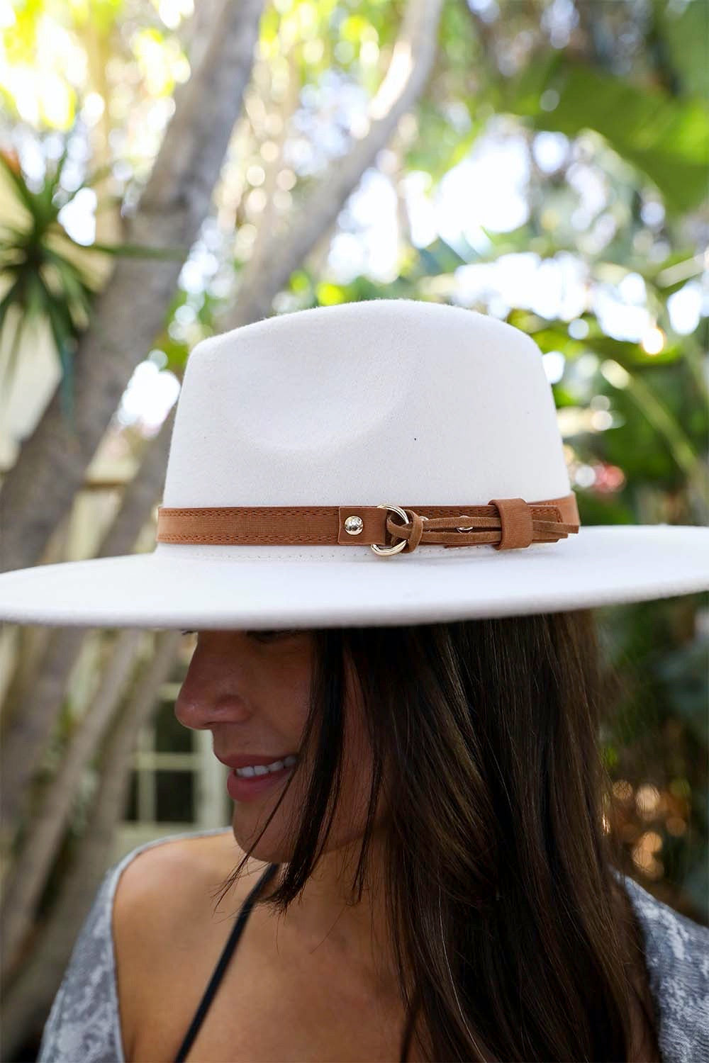 Women's Flat Brim Buckle Hat