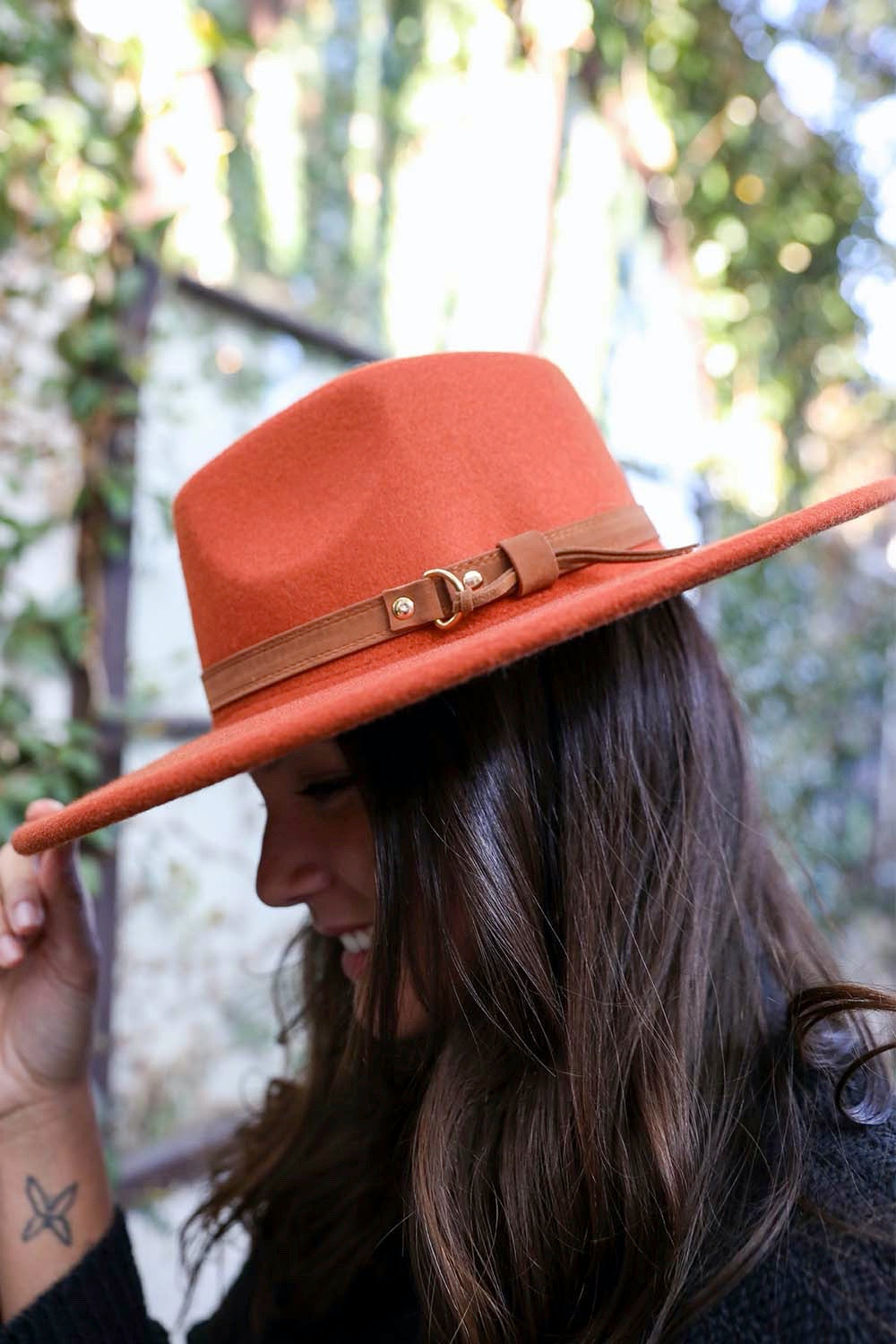 Women's Flat Brim Buckle Hat