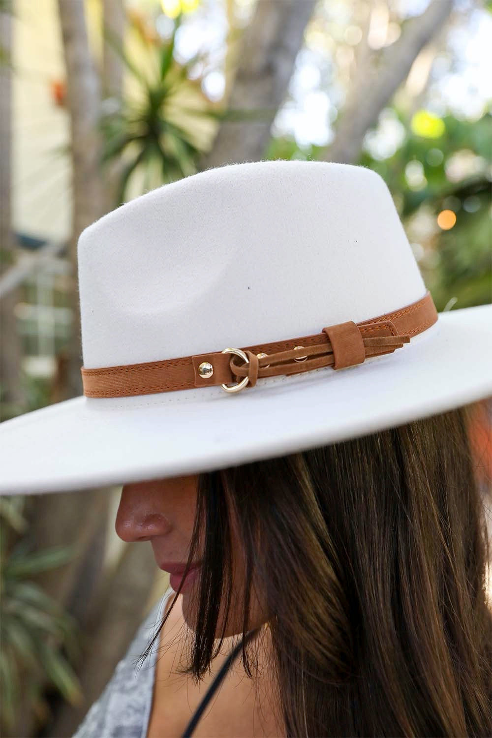 Women's Flat Brim Buckle Hat