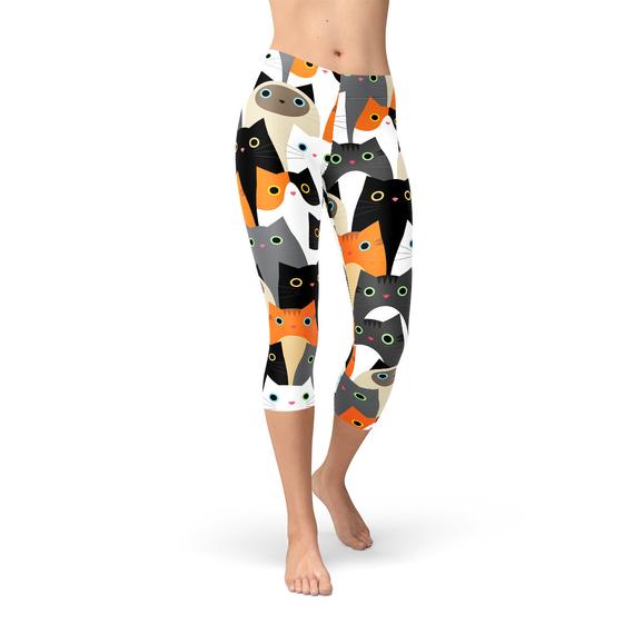 Womens All Over Print Cats Capri Leggings | Maroon Sooty