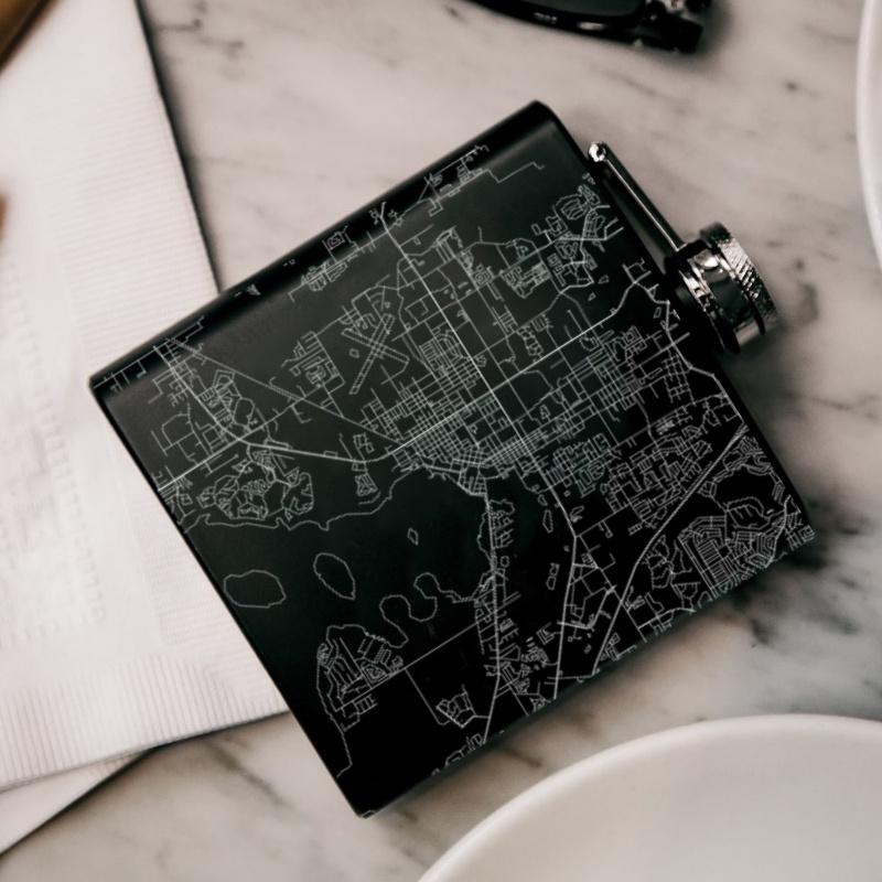 Kissimmee - Florida Map Hip Flask in Matte Black | Cyan Castor