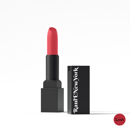 Lipstick with a formula that lasts all day with avocado oil and