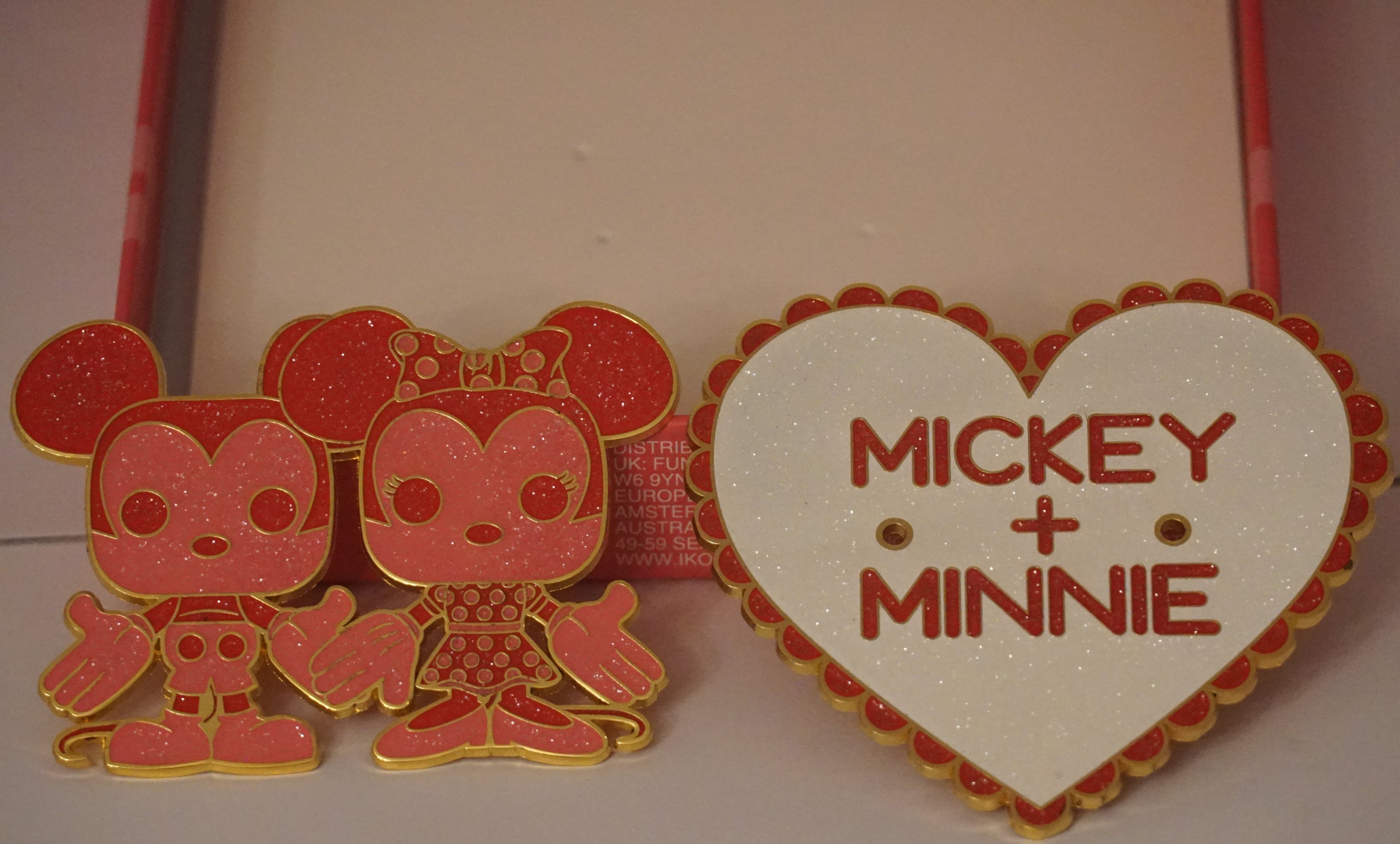 Pop Pin! Disney: Valentine's Day Glitter Mickey & Minnie SPO Exclusive