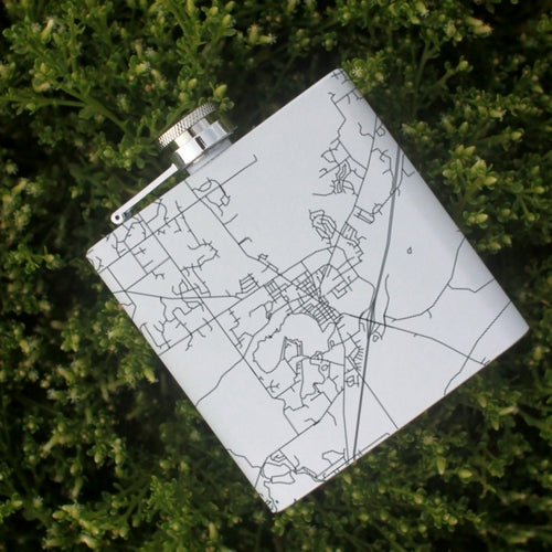 Mukwongago - Wisconsin Engraved Map Hip Flask in Matte White - Zomdo Marketplace | Zomdo.com