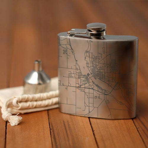Sturgeon Bay - Wisconsin Engraved Map Hip Flask