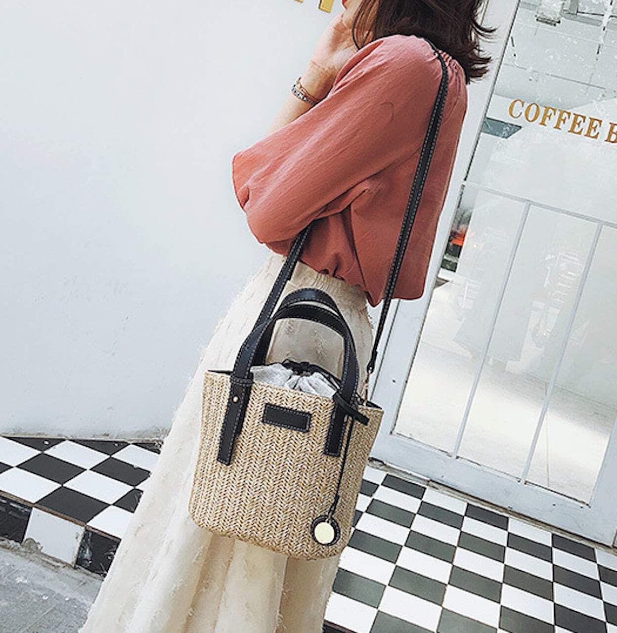 Straw Shoulder Bucket Bag with Vegan Leather Handle | Yellow Pandora